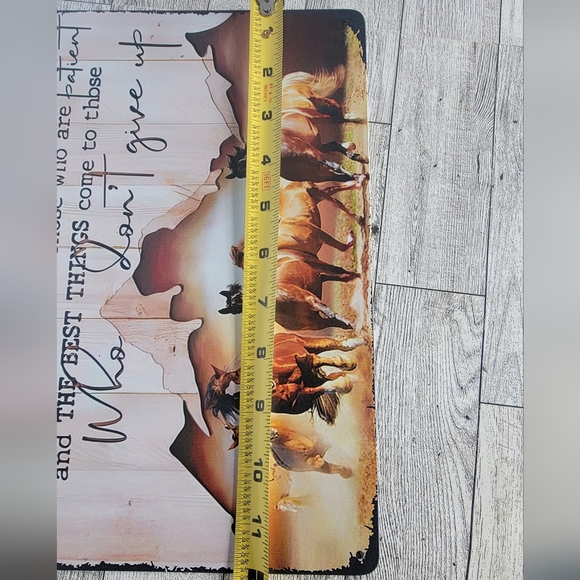 Nwt* Inspiration aluminum horse wall art deco. - Picture 7 of 7